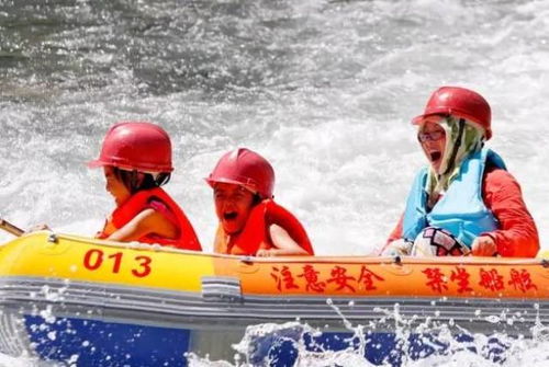 男子漂流67天奇迹获救，体重骤减百斤，自然探索之旅的生死考验