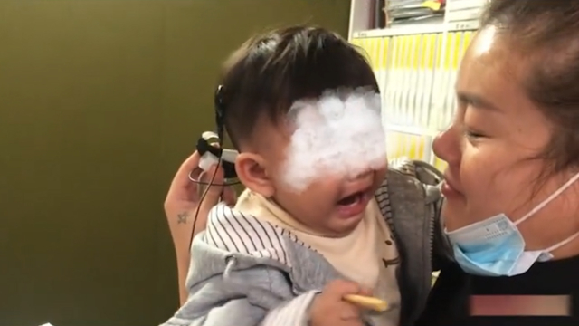 听障宝宝从恐惧到自信的奇妙旅程，首次听到声音的心动瞬间与成长之路