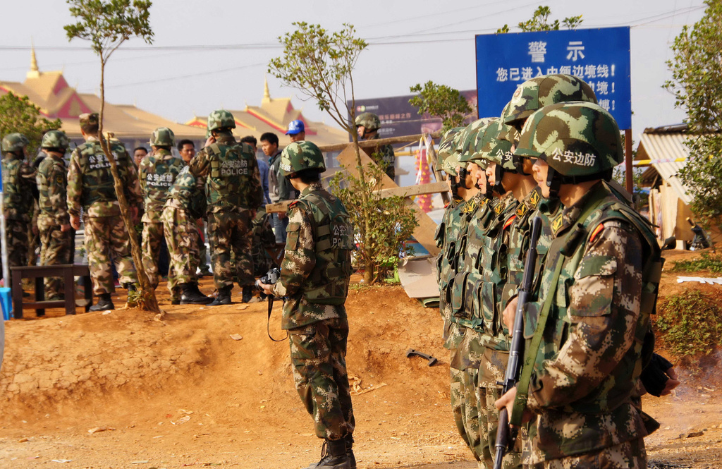 中国军队在中缅边境的坚定守护，和平与安宁的捍卫力量