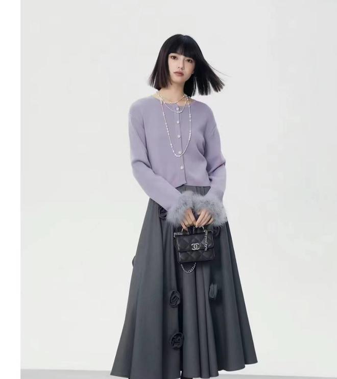 最新款上衣女，时尚潮流的多元选择