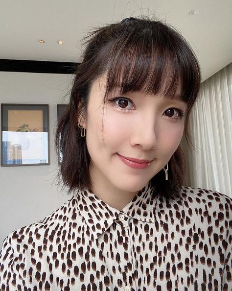最新女星孕照,最新女星孕照，聚焦孕期风采与变化