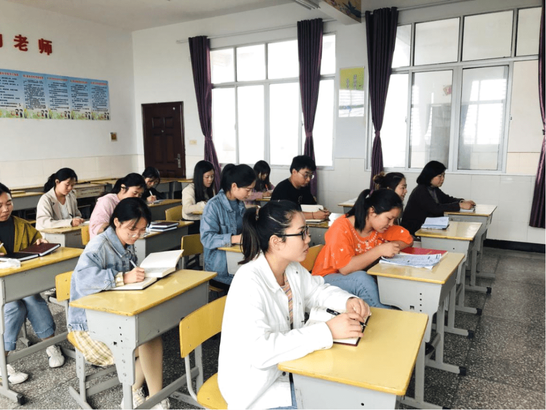 拔河比赛，力量的变化与自信的成就之旅