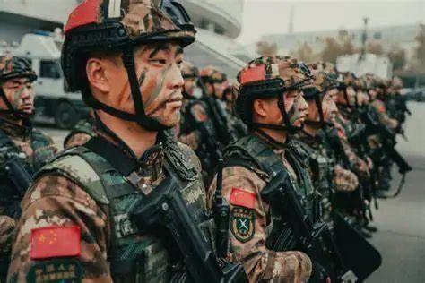 中国最新武装直升机，科技强军的新锐力量亮相天际