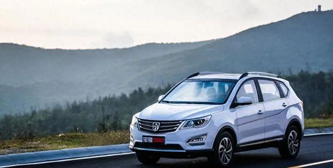 宝骏560最新款越野车，自信闪耀，一路前行