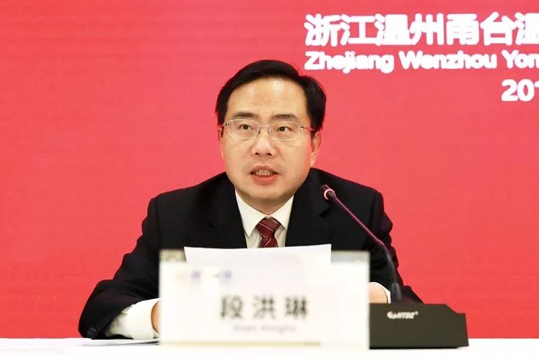 长治市陈鹏飞引领高科技风潮，新产品震撼登场！