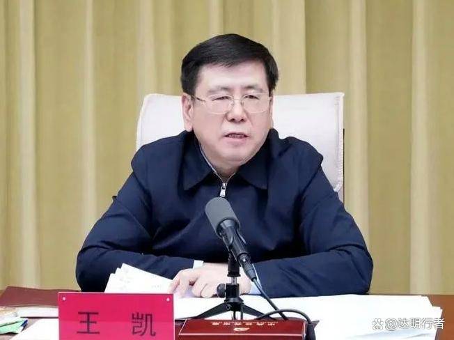 河南省委常委名单最新排名，变化的力量与自信之路的展现