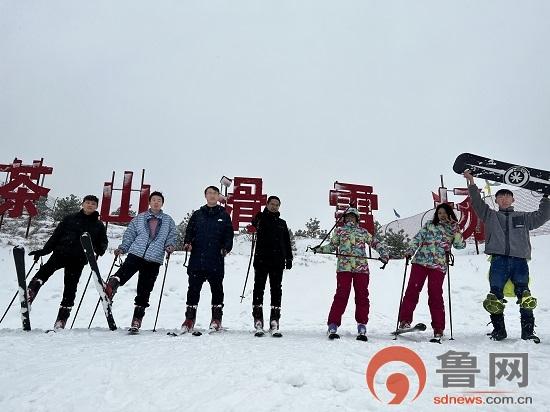 中国联通港股最新动态，温馨友情故事背后的消息更新