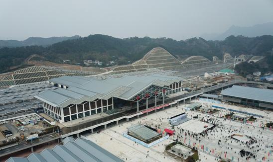 黔常张高铁最新动态与小巷美食探秘之旅