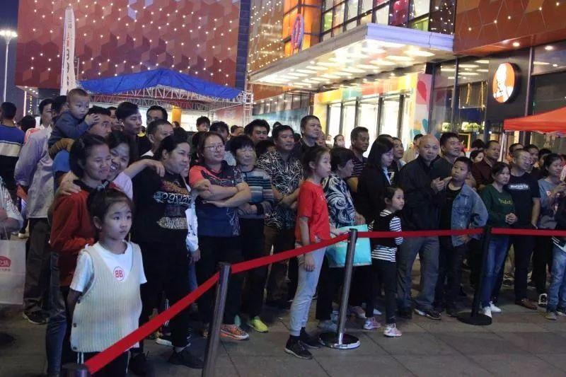 昆仑决最新一期武林风，热血格斗盛宴燃爆全场！